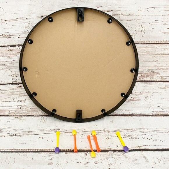 Magnetic Dart Board - Picture 2 of 4